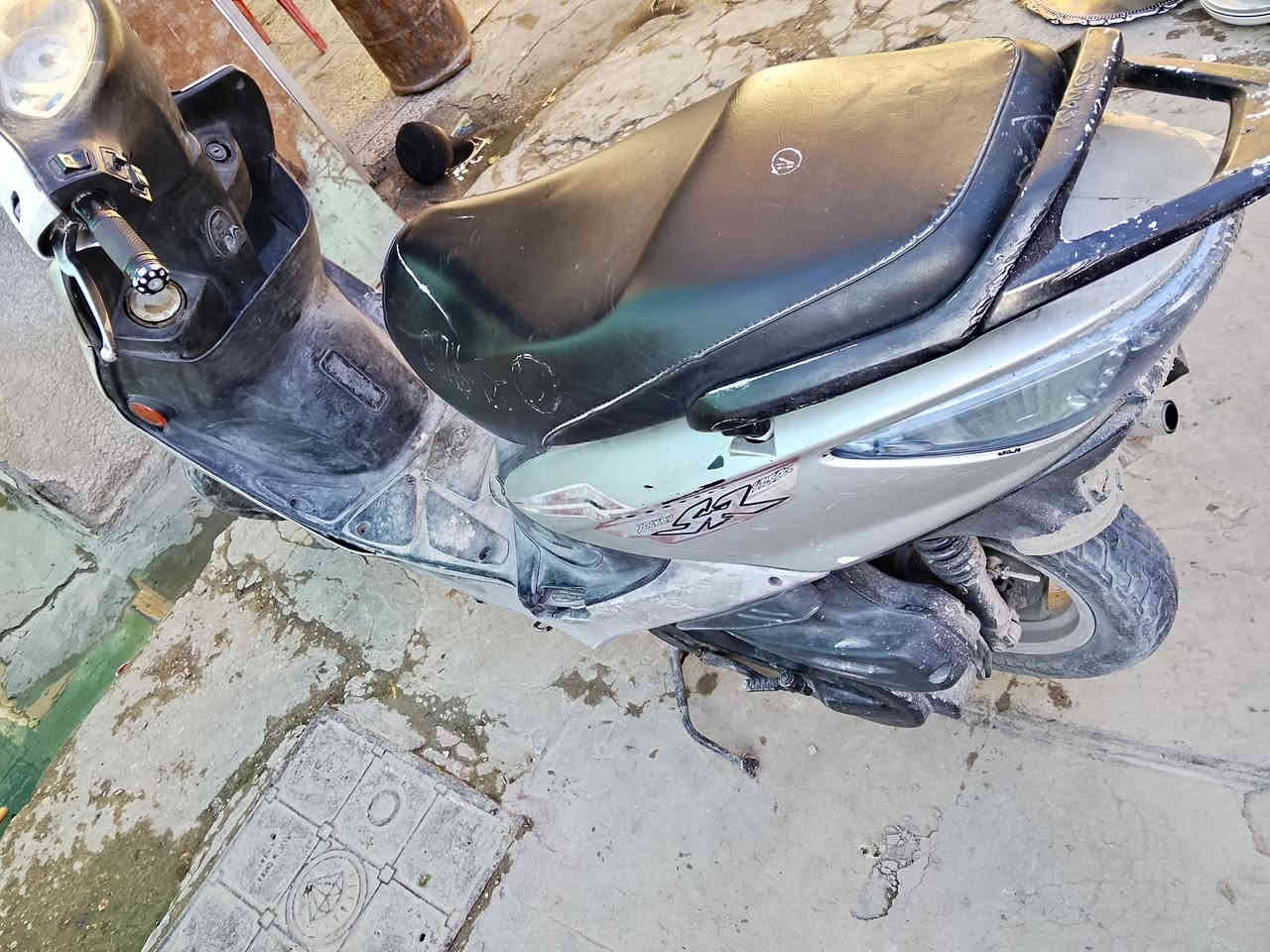 السلام عليكم شباب دراجه البيع كامكو جي فور دراجه مامفتوحه كامله مكمله و السعر 375 وبيه مجال و هاذه رقمي بيه وتساب ***********
