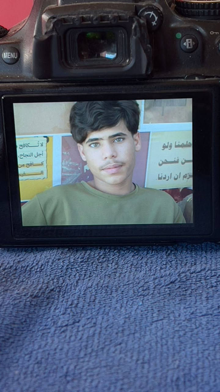 السلام عليكم كامره نيكون D5200
للبيع جاهزه باتري اصلي + شاحنه ملحقاته كاملة 
السعر 200 قفل 
هاتف ***********
***********
