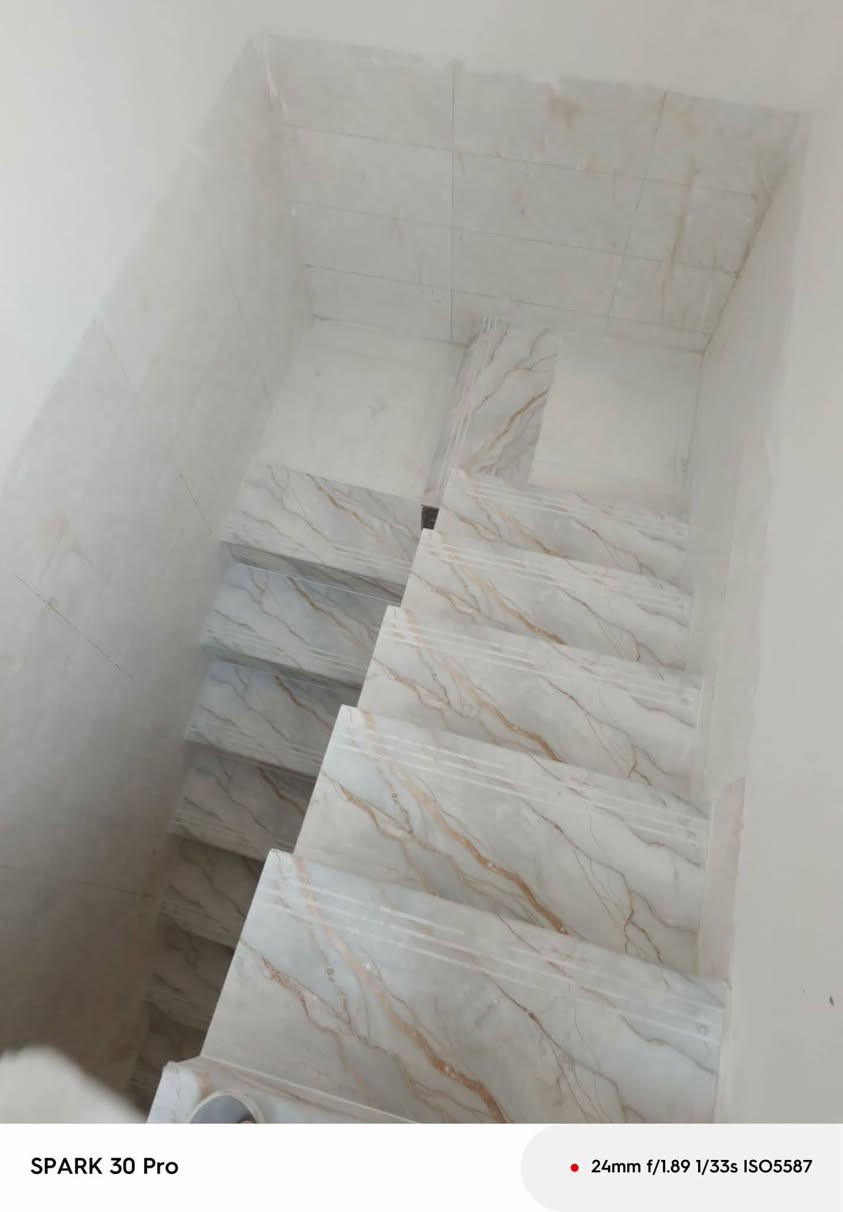 كادر سيراميك درجة اولى بأمر الله في جميع المجالات بورسلين درج كاشي مرمر سيراميك  ارضيات جدران مكاني بغداد متفرغ حالياً***********
