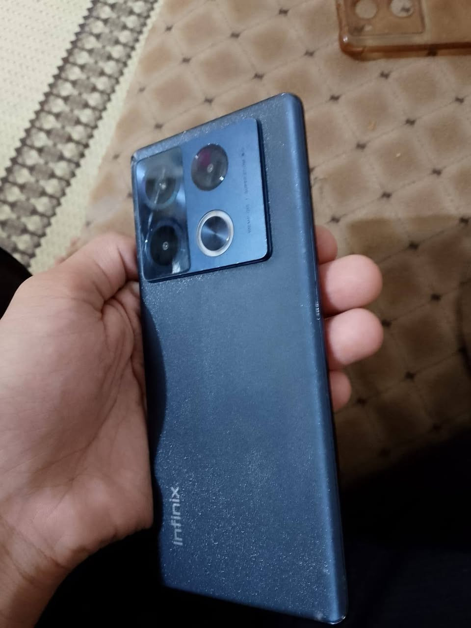 مراوس بايفون فقط + طالع شخط بلكامره مابي هاي من التصوير


**إذا كنت صاحب هذا الإعلان وتريد حذفه لأي سبب، رجاءا أرسل رسالة إلى الدعم الفني**