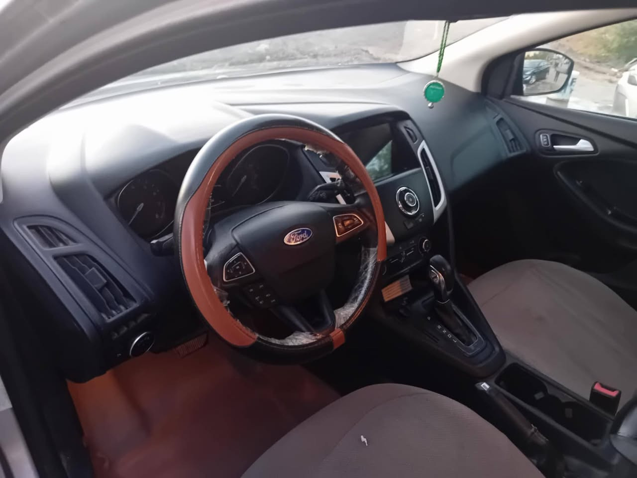 السلام عليكم
فورد فوكس ٢٠١٨ السياره مصبوغه حزام
السعر 80 بيها مجال
***********
