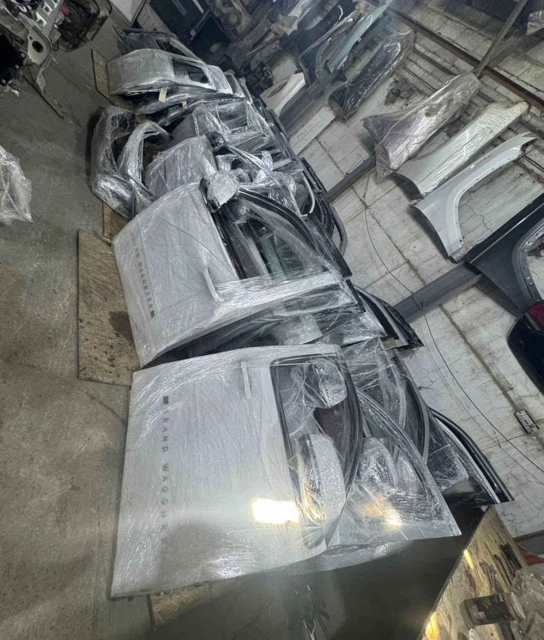 متوفر ادوات جيب كراند واكنير جميع الموديلات والالوان
📞 للطلب والاستفسار:
📱 *********** 
📦 توصيل متاح لكل محافظات العراق
📍 بغداد-الكرادة – مجمع مشن
