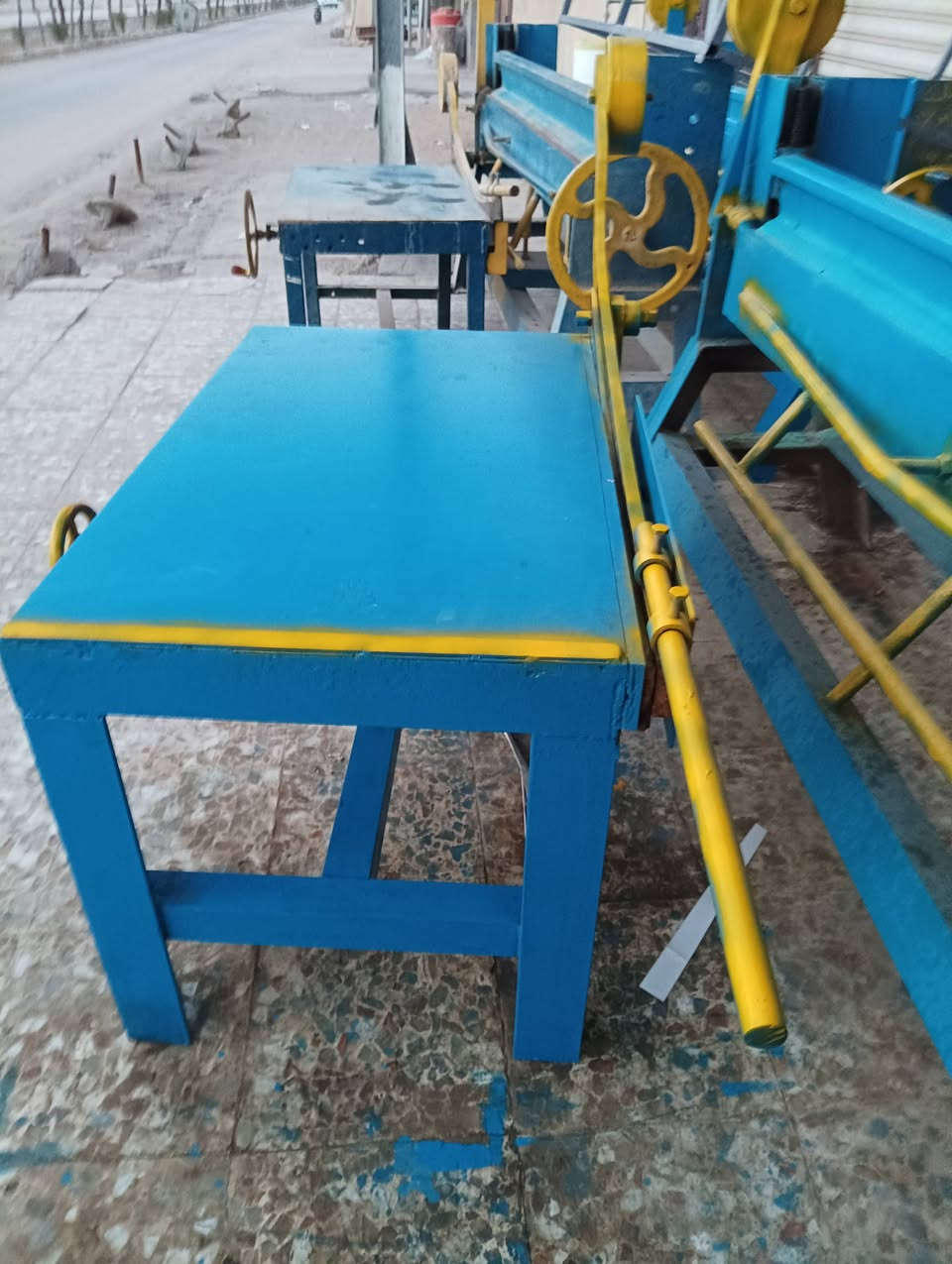 السلام عليكم للبيع معواجه مترتين وعشره مع طبر.   اي استفسار الاتصال على الرقم ***********.   ***********.  او على الخاص في بابل الحله
