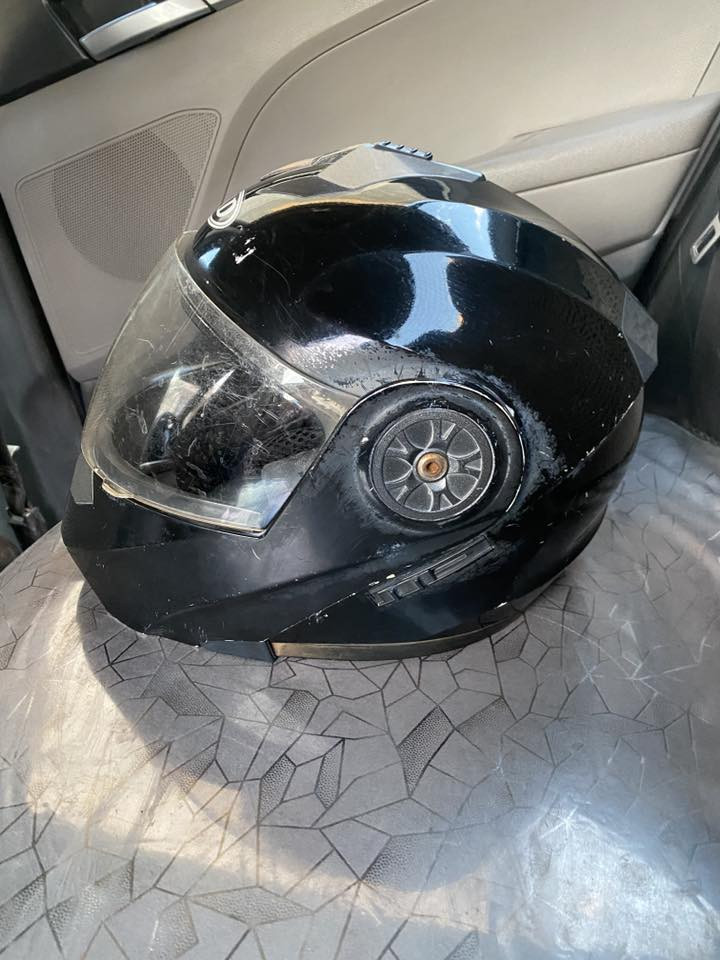 السلام عليكم خوذه للبيع مضيفه واصليه فج قلاب هواىيات  جامه شمسيه سعرها 20 مكاني بغداد
رقمي ‭0774 825 6145‬ واتساب
