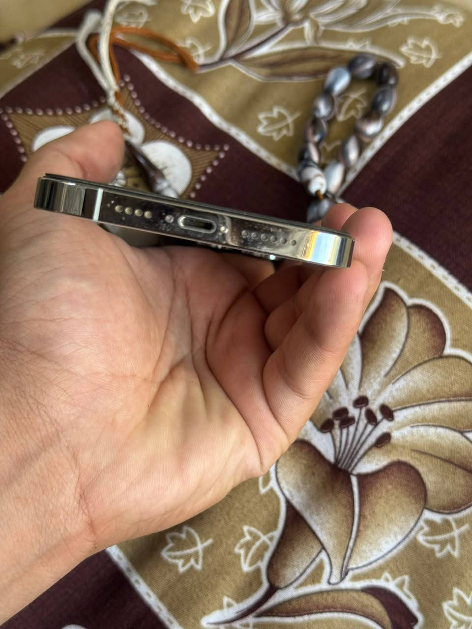 ايفون 13برو ماكس ذاكرة 256 بطاريه 89 لون ابيض مبدل فقط شاشه تفصيخ امانة الله جهاز نضيف كلش 
للاستفسار ***********
