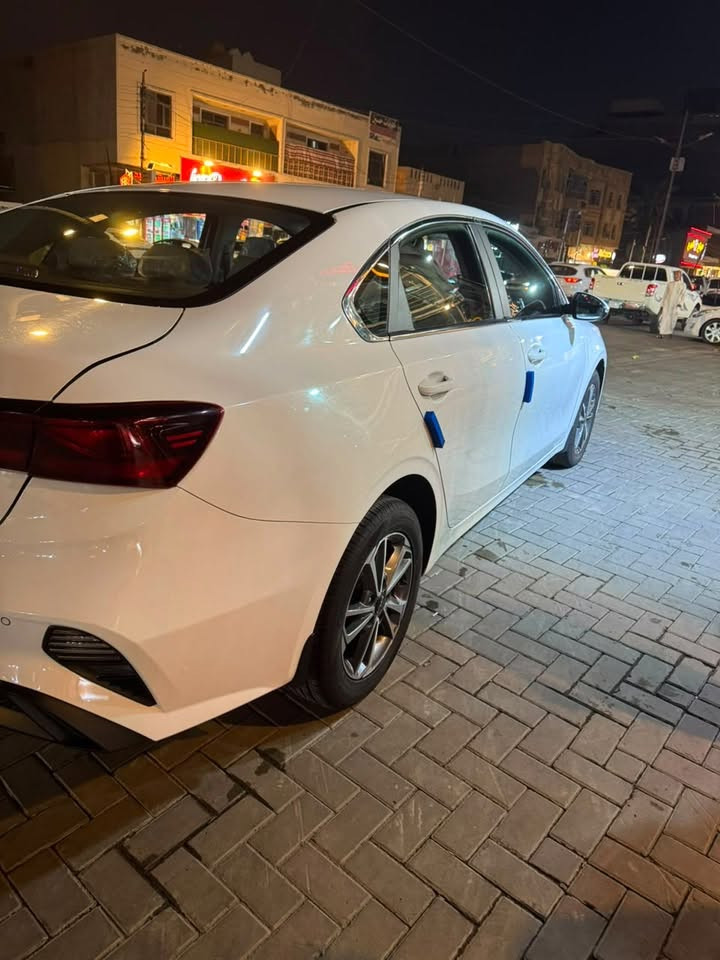 السلام عليكم كيا سيراتو موديل 2022
فول مواصفات كفاله عامه رقم بغداد بأسمي ماشيه 79

***********

