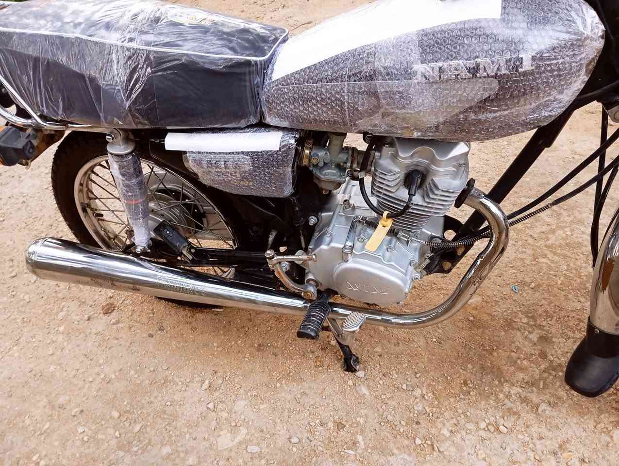 سلام عليكم
نامه امتياز موديل 2024 طالعه ب2025 اني مطلعها من الوكيل
دراجه كفاله عامه محرك ما مفتوح ولا برغي 
اوراق اصولي 
مابيها كل نقص كامله مكمله ولا شخط نضافه 100%
سعر 575 الف 
مكان بابل قضاء المحاويل 
***********
