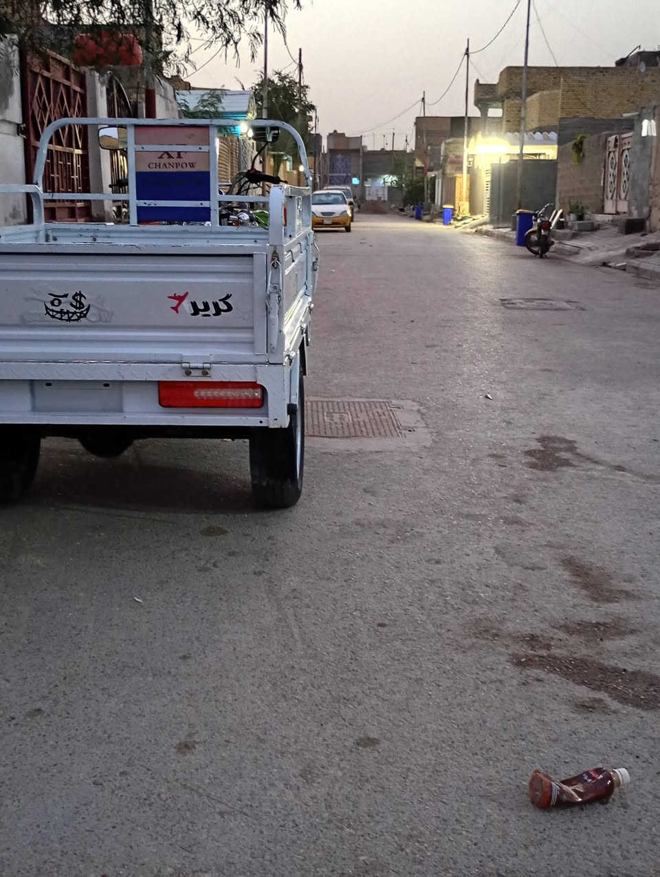 السلام عليكم ستوته للبيع رقم وسنويه النوع جمره 🪬محرك مامفتوح نضيفه المكان كوت العزه الجديده          
***********
