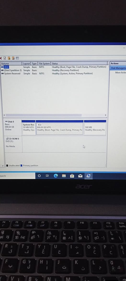 السلام علليكم لابتوب ايسر للبيع
هارد 700 
معالج core i5
رام16 + كرت شاشه داخل وخارجي
شاشه حجم 16
بطاريه جديدة
ماحقات جنطه وشاحنه السعر 200
 مكاني بغداد مدينه الصدر
***********
