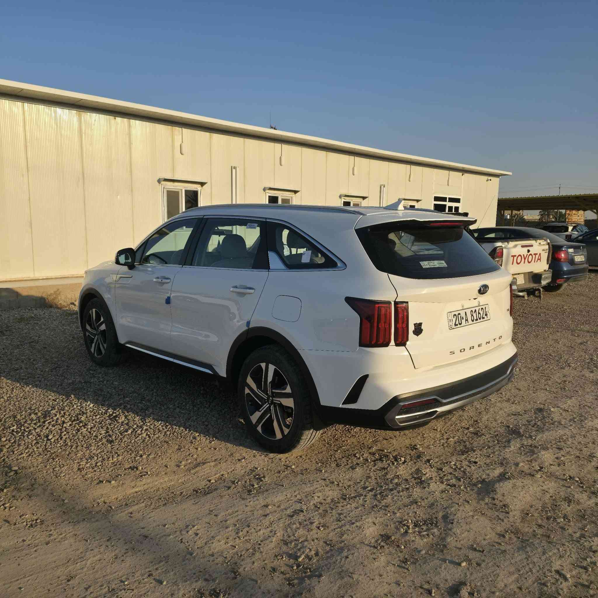 🚘 كيا سورينتو 2021
🚘 خليجي  
🚘 موديل2021
🚘 حجم المحرك V6 3.5L 
🚘 مرتبط بناقل حركة أوتو 8 نمر
🚘 يبلغ عزم الدوران 331 نيوتن / متر 
🚘 بقوة 268 حصان 
🚘 رقم ديالى
🚘 رادار
🚘 مفتاح التشغيل بصمة 
🚘 فتح الصندوق كهرباء 
🚘 دفع ثنائي FWD
🚘 اريل نفكيتر 
🚘 حساسات أمامية 
🚘 حساسات خلفية 
🚘 لايت زينون + LED 
🚘 كشافات 
🚘 بك لايت LED 
🚘 دخول بصمة ذكي 
🚘 اشارة في المرايا الجانبية 
🚘 المرايا قابلة للطي كهرباء 
🚘 ماسحة خلفية 
🚘عدد AIR BAG 2
🚘 شاشة Apple Car play 
🚘 كاميرا دوارة
🚘 الانارة الداخلية LED 
🚘 مقود جلد حياكة  
🚘 شفتات مقود 
🚘 مثبت السرعة Cruise 
🚘 المودات والاوامر الصوتية 
Bluetooth 🚘
🚘 شاحن هاتف Wireless 
🚘 مخرج منفذ الطاقة 
🚘 فحص نظام السيارة 
🚘 انارة داخلية LED محيطية 
🚘 تتسع المقصورة ل 7 ركاب
🚘 المقاعد مخمل لون أبيض 
🚘حركة المقاعد الأمامية كهرباء 
🚘 مثبت مقعد الطفل ISOFIX 
🚘 تبريد شاشة لمس مناخين منفصلين 
🚘 3 قطع تبريد 
🚘 أوضاع القيادة Drive Mode 
🚘 أوتو هولد Auto Hold 
🚘 نظام مانع الانزلاق 
🚘 نظام نزول المنحدرات 
🚘 بردات أبواب خلفية 
🚘 تطعيم الدواخل ألمنيوم 

📐 أبعاد ومقاسات السيارة📐
📏 الطول   478  cm     
📏 العرض  189  cm
📏 الارتفاع  167  cm

السعر 250 مجال بسيط جدا

للاستفسار ع الرقم ***********
العنوان بغداد الامين
