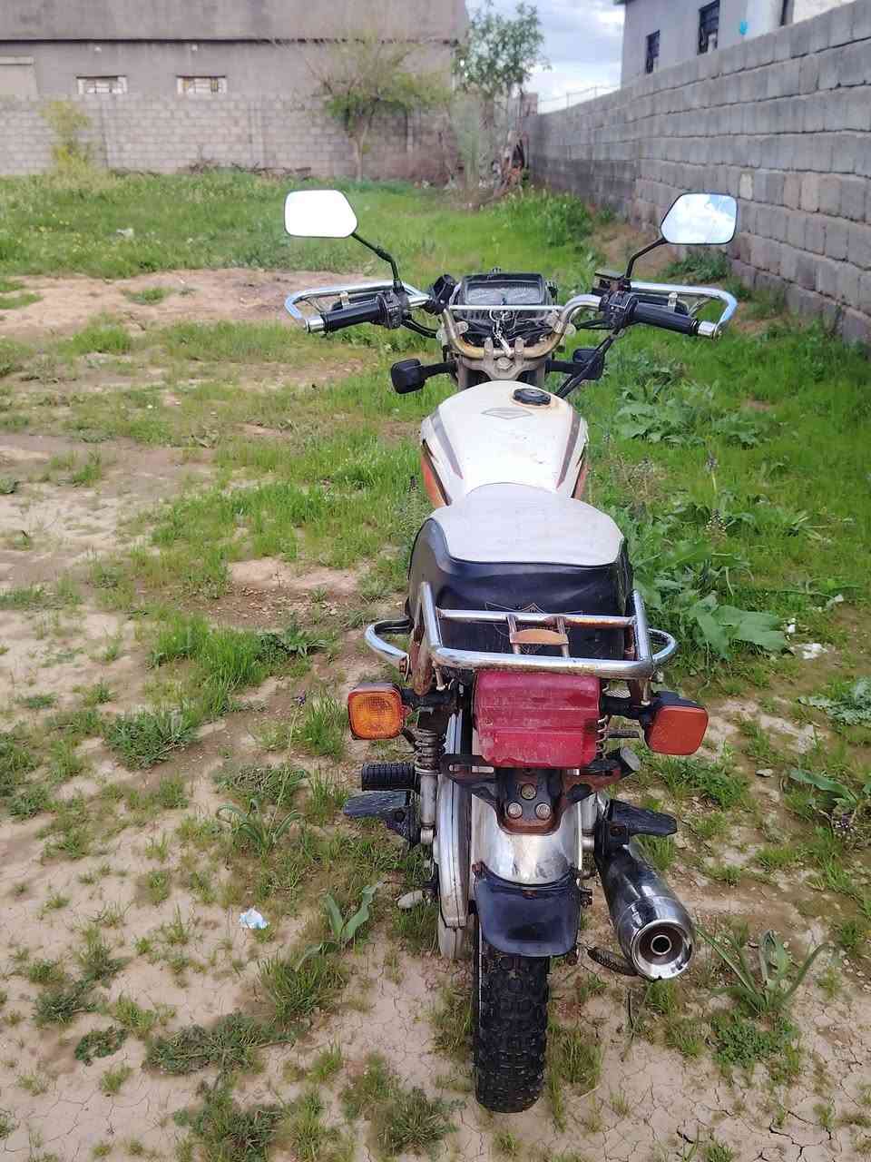 موطور للبيع سيفان 2020 كلشي شغال بي مايعوزو برقي موطور مومتعوب السعر 450 وبي مجال العنوان جنوب الموصل ناحية القيارة قرية الجدعة ***********
