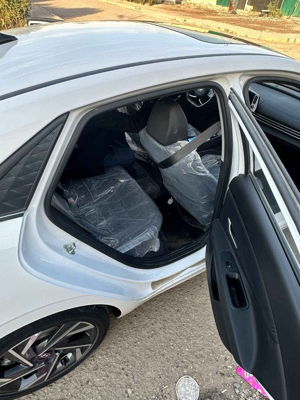 للبيع Hyundai Elantra 2024 خليجي – تصنيع الصين.
السيارة مكفولة وشرط سونار.
الممشى: 38 ألف كم.

رقم أربيل باسمي، تحويل مباشر.
السيارة نظيفة جداً وبالعافية على اللي ياخذها.

السعر: 144$ وبيها مجال بسيط.

الموقع: بغداد – الرضوانية.
للتواصل: ***********
