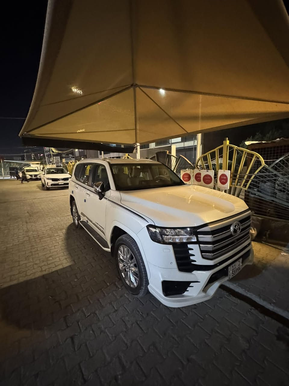 لاندكروز Gx2024 كفالة عامة  ماشية 6 الف  السعر 3قطع تبريد رقم شبه مميز 58,500 $ وبيها مجال 
*********** العنوان بغداد زيونة شارع مدينة العاب بغداد
