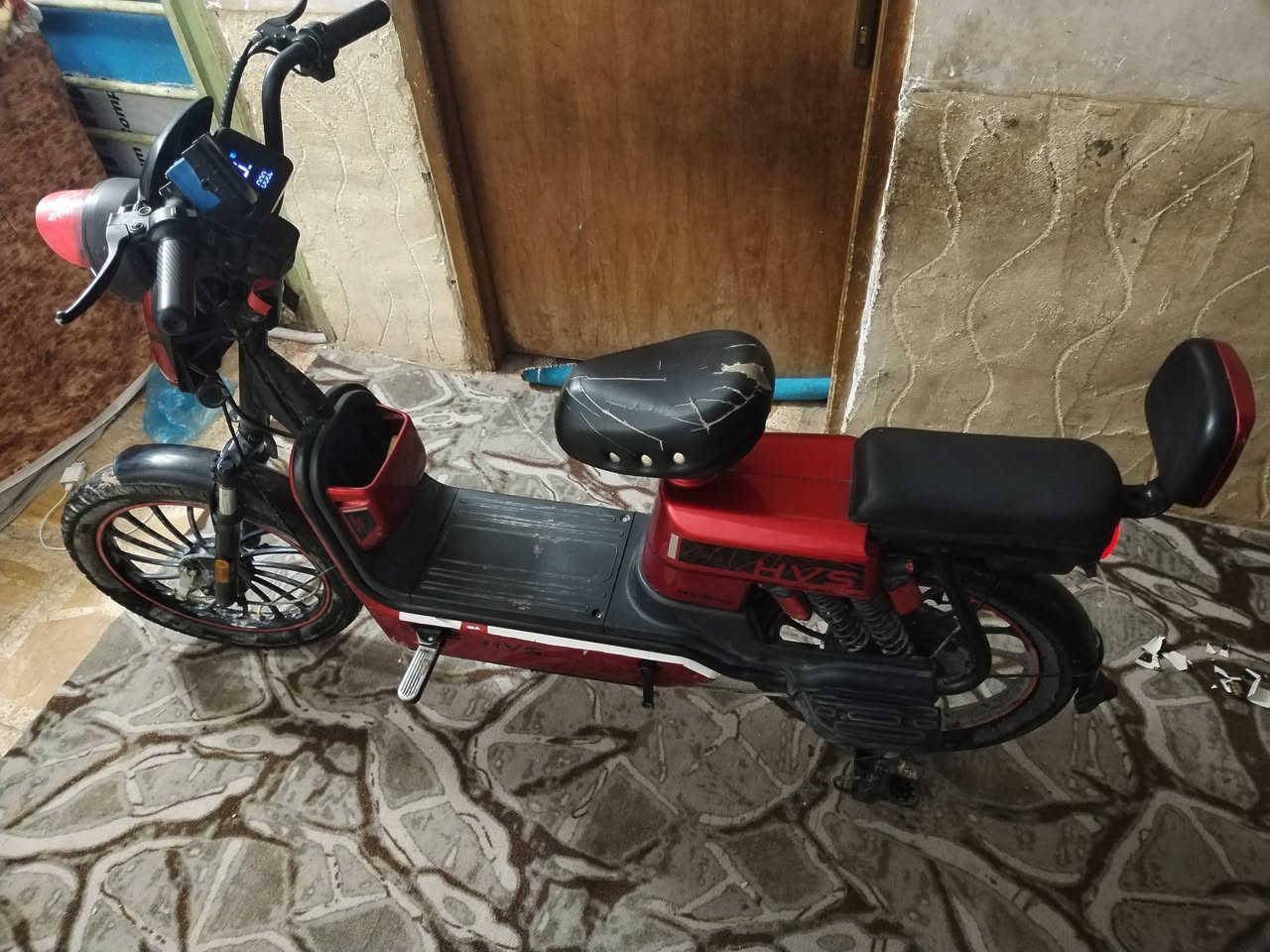 السلام عليكم  دراجه شحن للبيع
5 بطاريات 
نضيفه 
بيها بس كفر امامي مكسور شويه فقط  بس مايأثر عادي 
السعر 340.وبيها مجال


**إذا كنت صاحب هذا الإعلان وتريد حذفه لأي سبب، رجاءا أرسل رسالة إلى الدعم الفني**