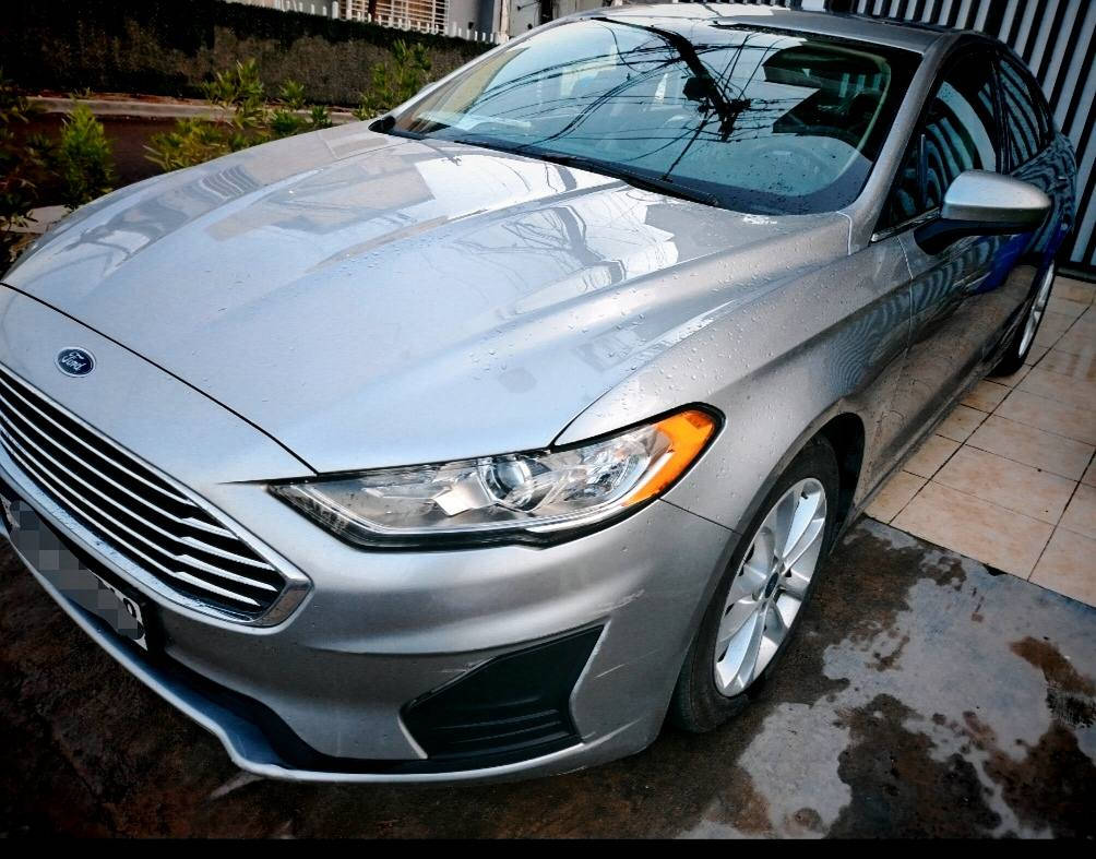 فورد فيوجن 2020 بجم كبس شركة 
محرك 1500 تيربو اقتصادي وقوى ( بانزين عادي) 
رزانة وعزل صوت
حادث خلفي على يمين الجنطة (بجم كبس شركة) 
رقم اربيل دولي وتحويل ثاني يوم باسمك
المسافة المقطوعة 50 الف
بصمة تشغيل عن بعد / كود دخول الابواب / كير ماوس/ هاند بريك بصمة / رادار مانع تصادم وتوقف ذاتي / نظام النقطة العمياء / رادار تنبيه خروج عن المسار / مثبت ستيرن / داخل كشنات جلد اسود / اشارة بالمرأة وتحكم كهرباء / تحكم ستيرن / مانع انزلاق / ردار أمامي وخلفي / حساسات وكاميرا خلفية مسار / تبريد قطعتين أمامي وخلفي وتحكم مناخلمن / المقعد الامامي كهربائي / كروز سرعه /

مقعد خزن / تخم تاير ويل 17 / أوامر صوتية / مدخل USB عدد 3 / سماعات عدد 8

-------------------------------------
بيها تعديل حسبة شبر في نفس مكان الحادث الوارد
مسويلها صيانة كاملة
مكان السيارة بغداد - الكرخ
السعر 126 وبيها مجال حك الجيه
الجادين الاتصال على الرقم واتساب

***********
