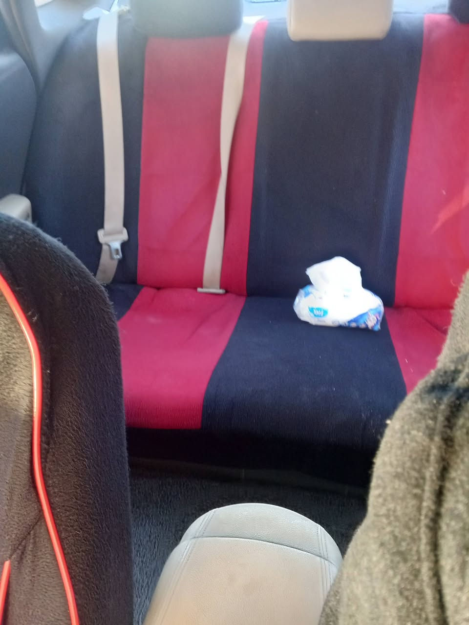 السلام عليكم ازيرة موديل ١٥ خليجي محرك ٦ سلندر 
رقم شمالي السعر ١٣٠ وبيه مجال سيارة جاهزة 
***********  موجودة بالشطرة
