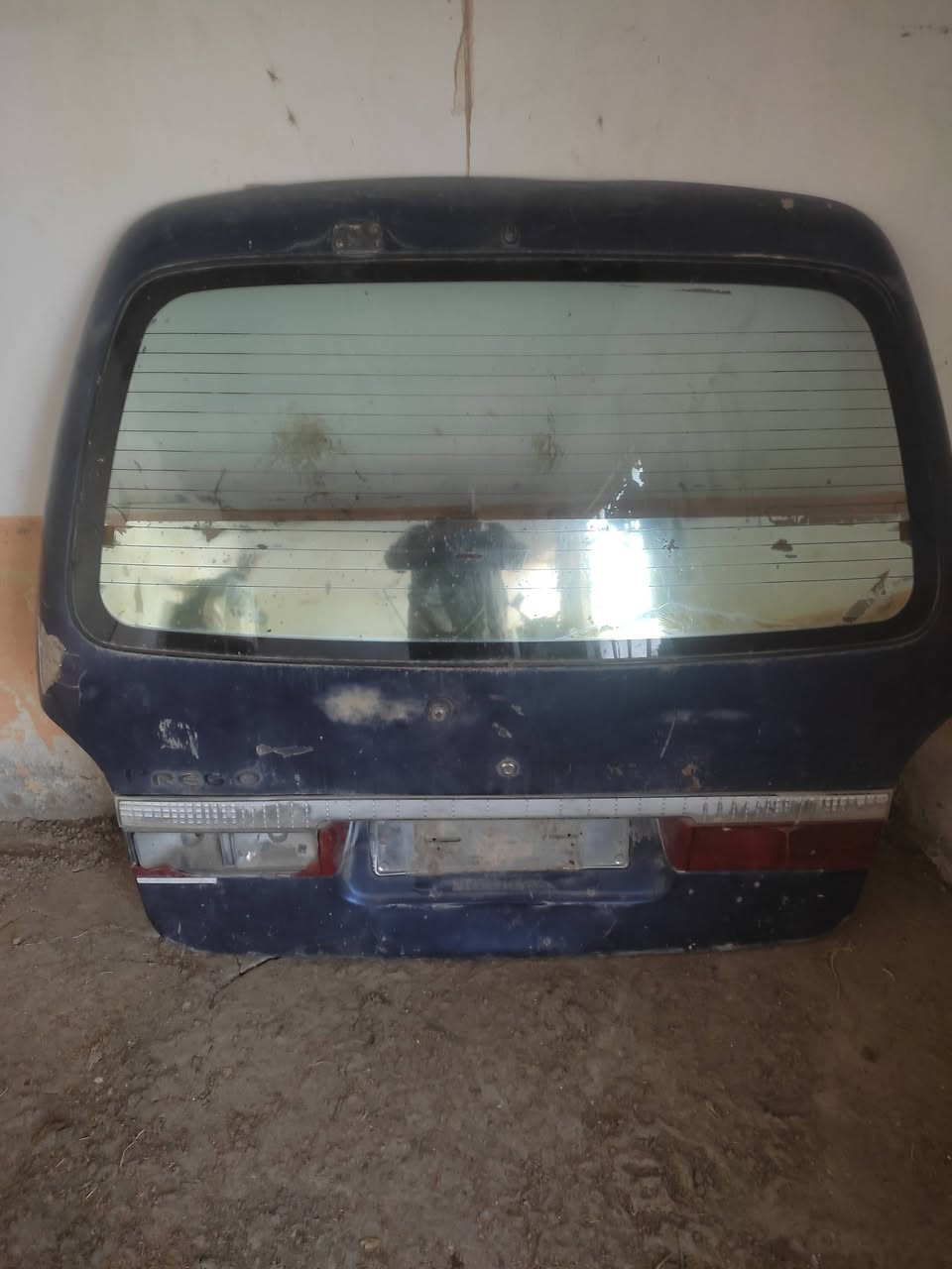 السلام عليكم توجدغراض كيابريجوللبيع بسعر مناسب المكان النجف المشخاب رقم الهاتف ***********
