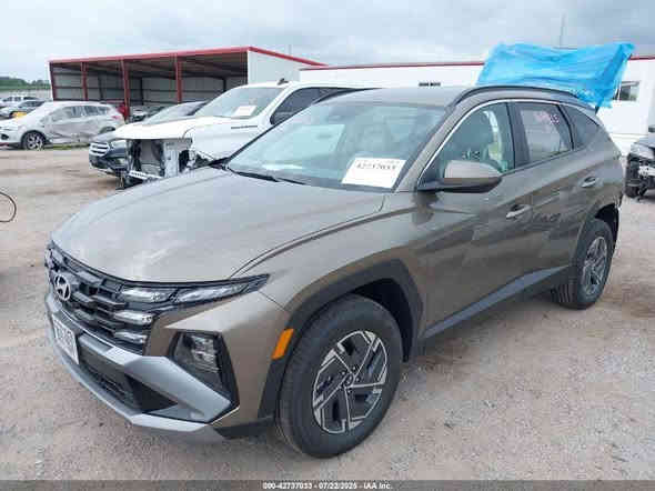 توسان هايبرد Sel 2025
السياره حاليا بدبي يعني مضل شي وتوصل
السعر داخل الحاويه  197
***********

‭٠٧٧٠ ٧٧٧ ٥٥٦٨‬

‭٠٧٧١ ٣٣٧ ٩٥٩٣‬
