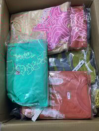 ملابس أطفال • للعيد • عرض كل قطعتين