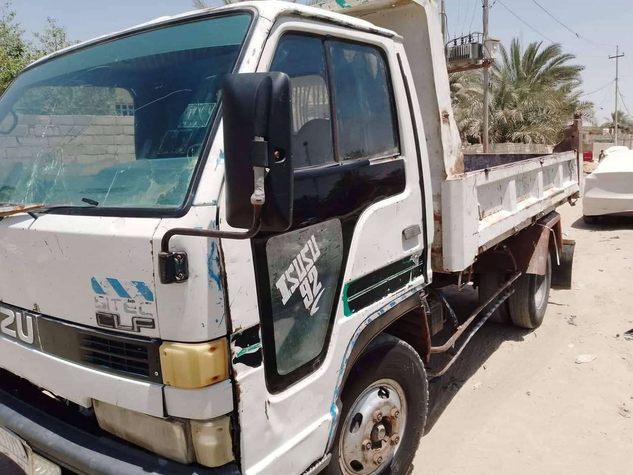 للبيع ازوزة مديل1992رقم واسط  الماني السعر65ورقة***********
