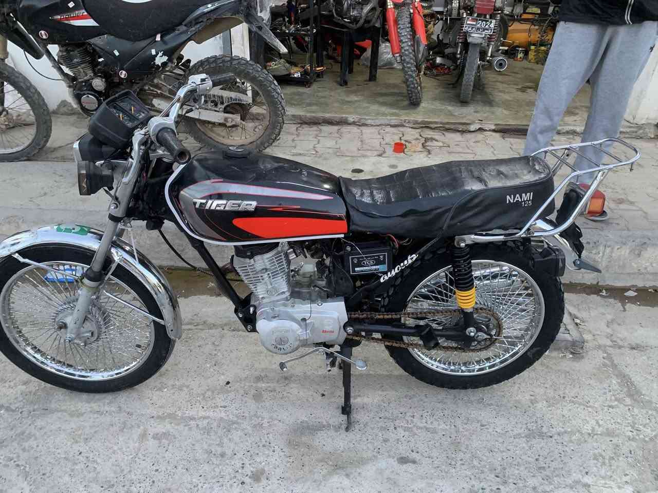 ‏سلام عليكم دراجة للبيع سونك موديل 22 مكينة ما مفتوح لا صرف لا بخار شاص رفيع مكان كركوك***********
