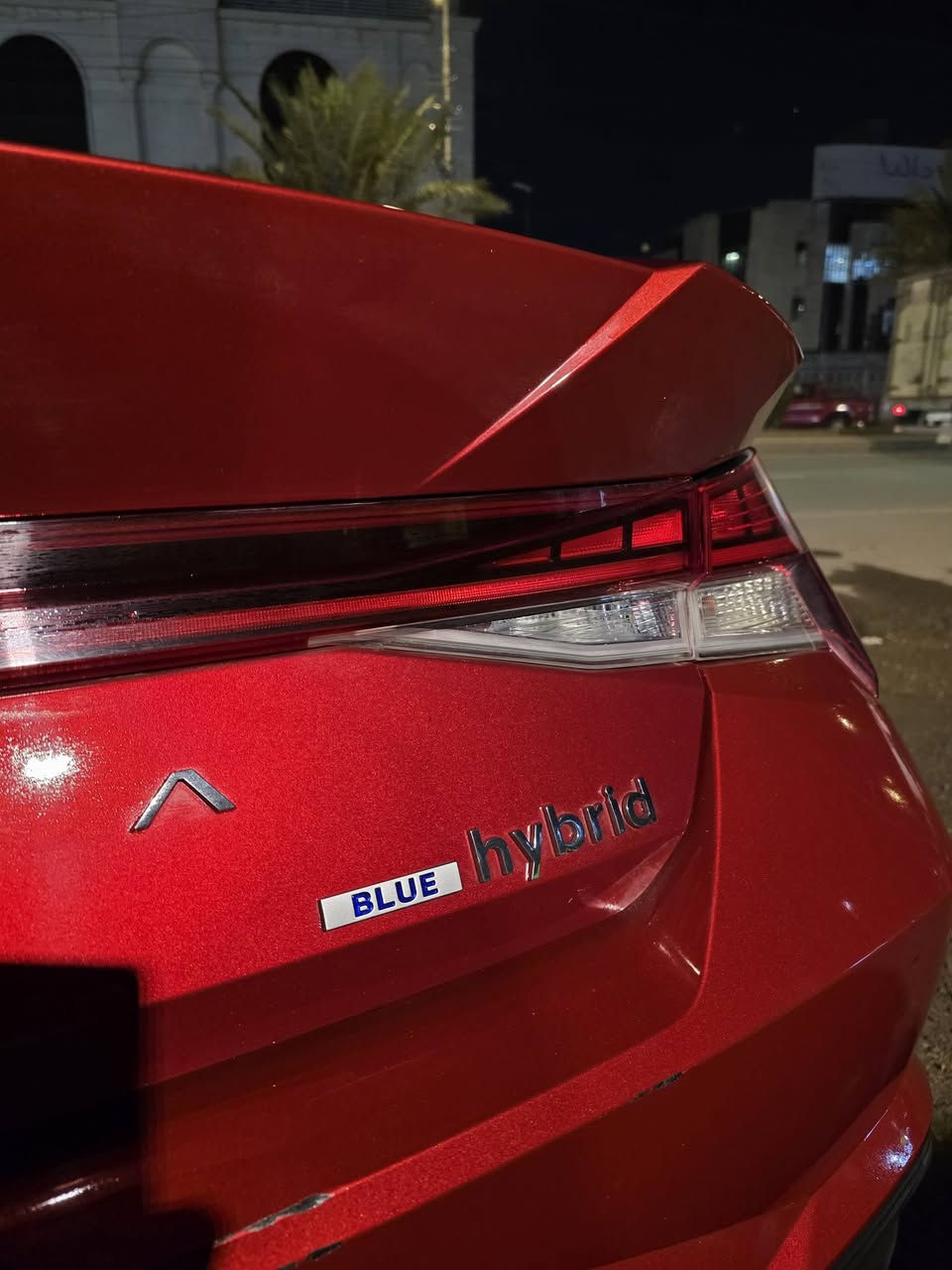 النترا هايبرد موديل ،2023 ( بانزين ، كهرباء )  
فئه البلو فول عده الفتحه و الجلد
حادثها من أمريكا فقط البنيد وراجع بارد 
نفسه مصلح  بدةن صبغ وبدون ايرباك ضربه خفيفه 
صور الحادث مع السونار مرفقه مع المنشور  
، هاند بريك بصمه
 ، توقف ذاتي 
، تشغيل عن بعد 
، تحديد مسار 
، لد أمامي خلفي 
، أناره ترحيبيه في فتحات الأبواب 
، قياده ذاتيه 
، رادارات 
، تدفئه المقاعد الأماميه 
، وضعيات قياده 
( سبورت ، نورمال ، سمارت ) 
APS , ESP ، 
دوشمة عام السيارة
والسيارة بدون صبغ
ماشية ٢٠ ألف و قابل للزيادة ، 
رقمها بغداد و مكانها بغداد
***********
سعرها مناسب مقارنة بلسوك 
لمعرفة السعر فقط اكتب تم يجيك السعر على الخاص
