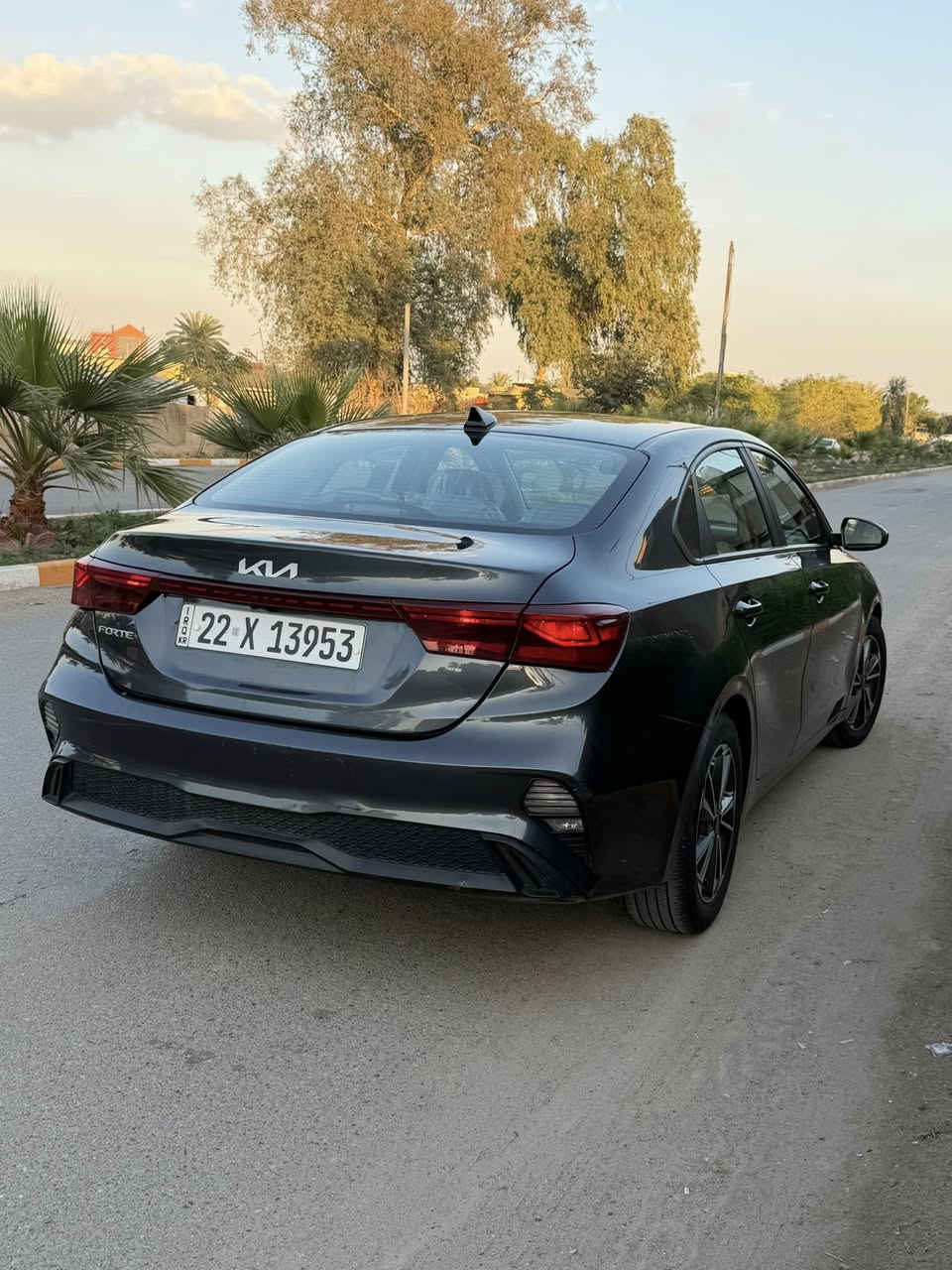 السلام عليكم
بيع مستعجل 
فورتي 2023 وارد امريكي
حادث بنيد فقط بدون دواخل 
شاصي لغد مكفول +بارد في الجاملغ 
السيارة نظيفة جدا 
نص فول 
شاشة كامرة 
رادارات 
تحديد مسار 
تحكمات ستيرن 
السعر ١٣٨$ 
بغداد اليوسفيه   
***********
