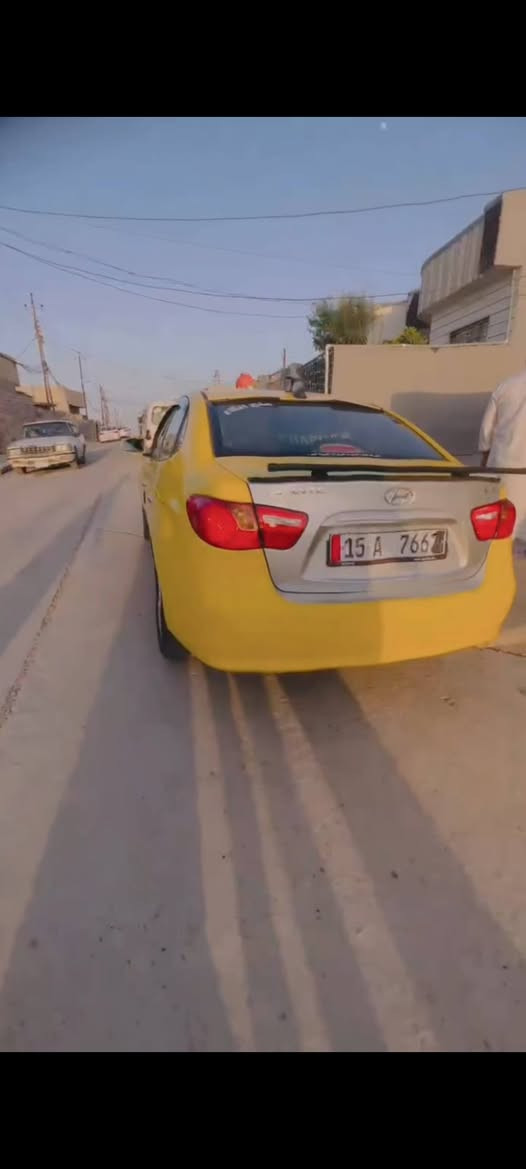 السلام وعليكم 
افانتي 2009رقم لانبار منضومه غاز دولي بأسمي شرط التحويل 
بيها طخا خفيفه من وره تبريد ثلج محرك بي نفخ 
كير شرط طخم امامي خلفي جديد شاشه تحكمات
جهتين سياره جاهزه السعر 105وبيها مجال رقم الموبايل *********** بي واتساب
