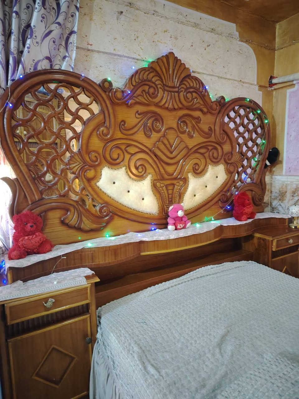 سلام عليكم غرفه للبيع ***********
