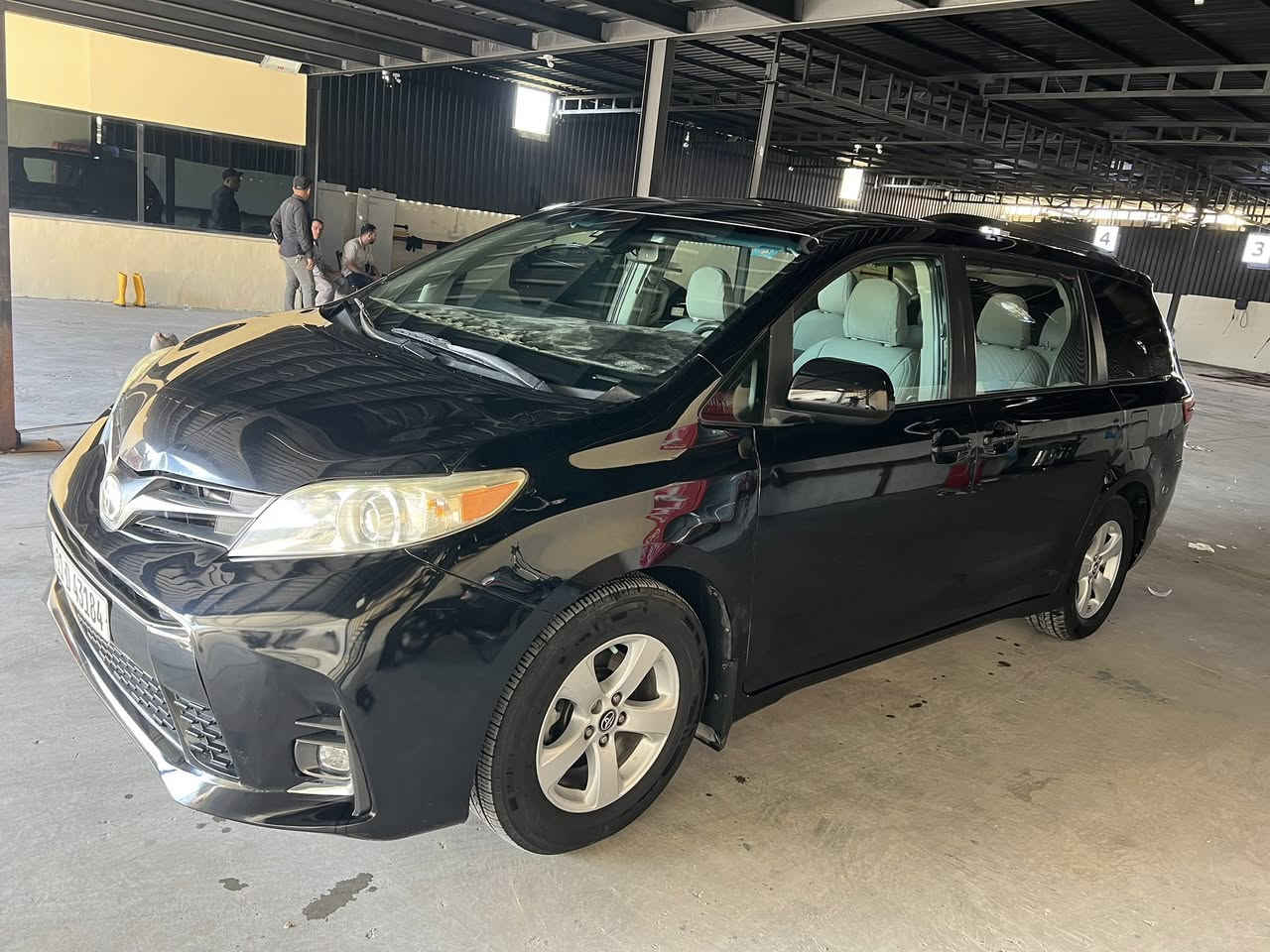 السلام عليكم
تيوتا سينا موديل 2020

وارد كندي 

رقم بغدادبئسمي  سنويه وهزه جدد موصفات LE

بيبان كهرباء كشن كهرباء شاشه كامره بردات تدفئه بالكشنات  بيه صبغ بحافت الجاملغ الامامي فقط وبارد 

ماشيه (268)ميل 

السعر (197)مكاني كربلاء ***********

***********
