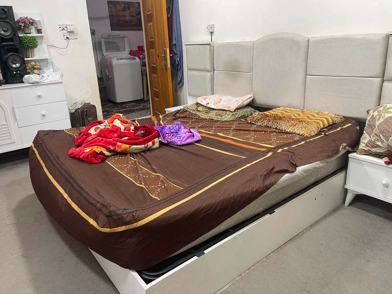 غرفة نوم تركية مو اربيليه بدون ضرر جديده للبيع 
ست ابواب كنتور قياس 240 وليس 220 
جربايه جكات خزن 
ست قطع 
جوي حديد 
بلوك  صبغ حراري 
مكانها الزعفرانيه 
السعر 600


**إذا كنت صاحب هذا الإعلان وتريد حذفه لأي سبب، رجاءا أرسل رسالة إلى الدعم الفني**