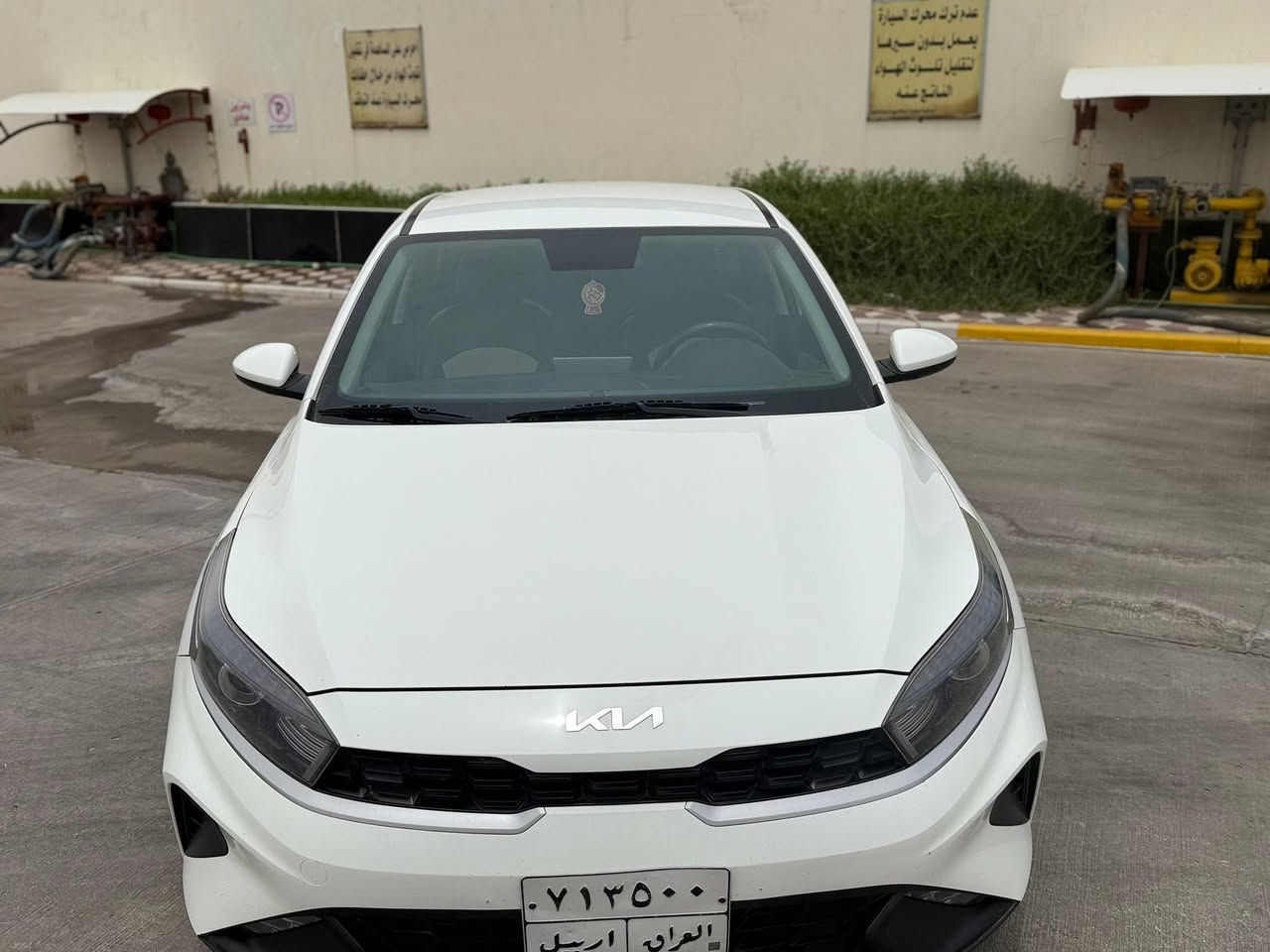 السلام عليكم كيا سيراتو خليجي موديل 22 اربيل بسم شركه سنويه لل 27. محرك 1600 تبريد قطعتين دواخل لونين مثبت سرعه بلاضافه شاشه كامره دوشمه جاد ارضيه جلد كشافات كير مكينه حداده سياره جديده فقط بارد بلجاملغ الامامي بسيط السعر 147 وبيه مجال بسيط لشراي اتصل وبلخدمه ***********
