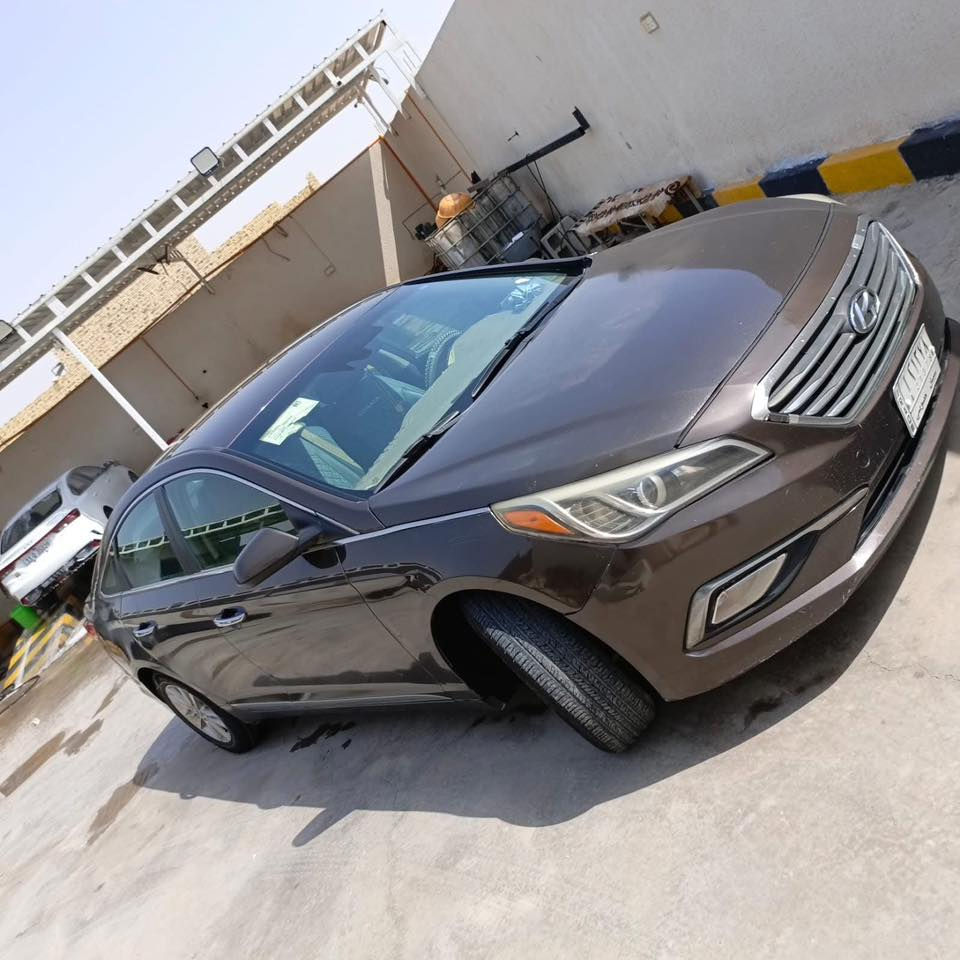 للبيع: هونداي سوناتا 🇺🇸
موديل أمريكي | بدون مواصفات إضافية

السيارة نظيفة ومرتبة، محركها قوي وما بيه أي مشاكل، استخدام شخصي وخفيفة بالقيادة ومريحة جداً. مناسبة للاستخدام اليومي أو للمشاوير الطويلة.

💰 السعر: 120$ (قابل للتفاوض البسيط)

📍 السيارة جاهزة للفحص بأي وقت
📞 للاستفسار والتواصل خاص أو اتصال  ***********
