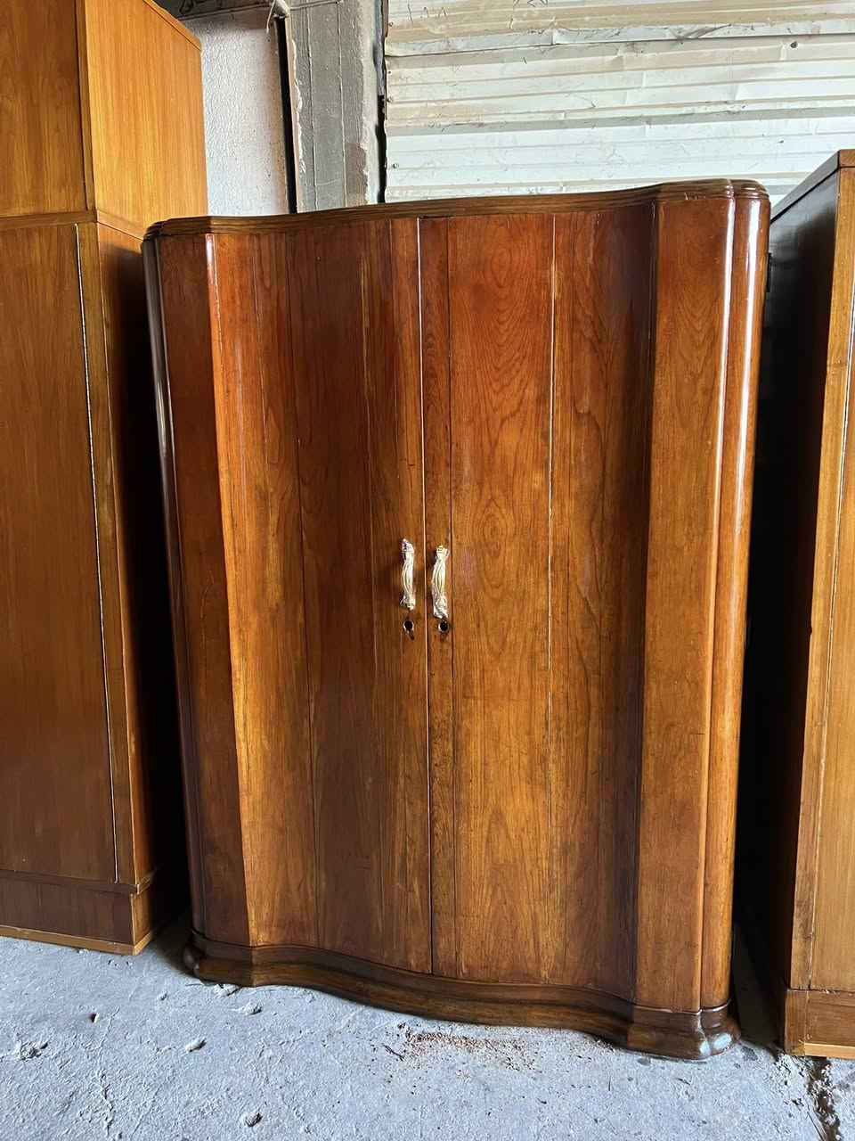 1.غرفه نوم صاج داخل وخارج
2.كنتور ست ابواب صاج داخل وخارج
3.كنتور خمس ابواب صاج داخل وخارج عدد2
4.كنتور اربع ابواب صاج داخل واخارج عدد2
5.كنتور ثلاث ابواب صاج داخل وخارج عدد4
6.كنتور بابين صاج داخل وخارج عدد3 للبيع 
المكان بابل قضاء المحاويل مقابل معسكر المحاويل البوابة الشمالية بتجاه بغداد 
يوجد لدينا خدمة توصيل 
للاستفسار الاتصال على الرقم التالي *********** او التواصل عبر الواتساب برقم الاسيا
