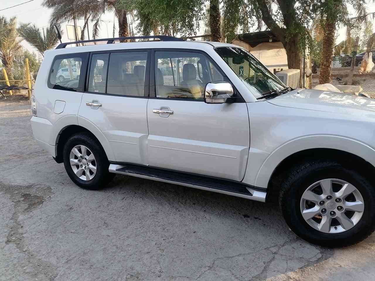 السلام عليكم للبيع ميتسوبيشي باجيرو مديل2014 مكفولة كفالة عامة كير مكينة حدادية على وضع الشركة فول مواصفات كشنات كهرباء مراية كهرباء اشايري بلمري فتحة سقف زراك لايت حساسات امامية خلفية كامرة خلفية شاشة نضام تثبيت سرعة سبعة راكب 3 قطع تبريد فور ويل4X4 لون السيارة ابيض صدفي حجم المحرك 6سلندر 3500 المرغوب رقم السيارة اربيل السعر177 وبيهة مجال مكان السيارة ديالى_بعقوبة للتواصل الاتصال على الرقم ***********☎️

