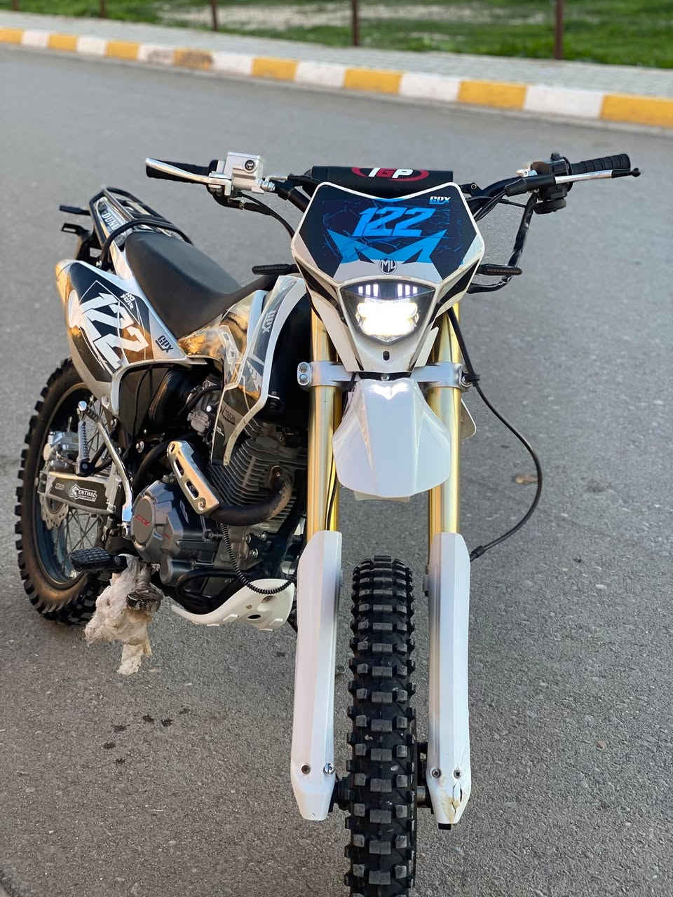 قفاز للبيع موديل 25 محرك 300 برقي نقص مابي محرك شرط نضافه فول ***********
