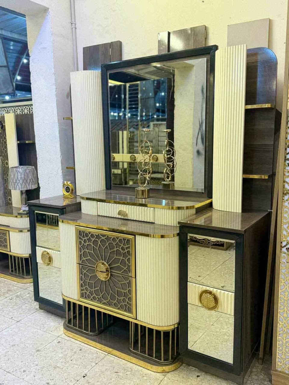 ✨ غرفة تركي 🇹🇷 اصلي صبغ حراري9قطع 
 نظام أبواب  موديل حديث 
سرير مخزن عملي
 ضهر بلوك
 قماش وتر بروف أصلي
✨ نظافة 90/💯
السعر  / مليون و450
شد ونقل مجاني داخل بغداد
 توصيل للمحافظات بأسعار رمزية بغداد, العراق


**إذا كنت صاحب هذا الإعلان وتريد حذفه لأي سبب، رجاءا أرسل رسالة إلى الدعم الفني**