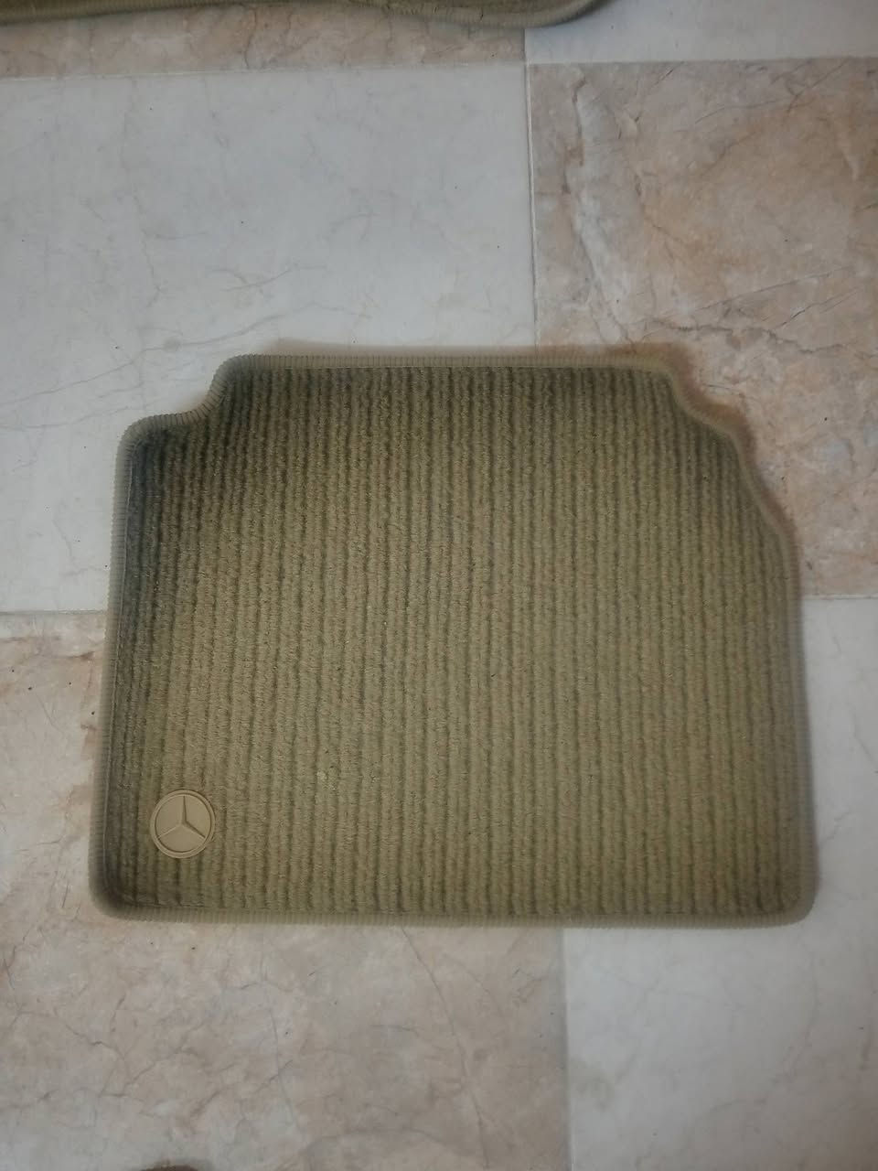 ارضيات مارسدس دب بلادي شركة نضافة 90 بالمية مع جامة لايت امامي السعر 50 الف المكان  كركوك


**إذا كنت صاحب هذا الإعلان وتريد حذفه لأي سبب، رجاءا أرسل رسالة إلى الدعم الفني**