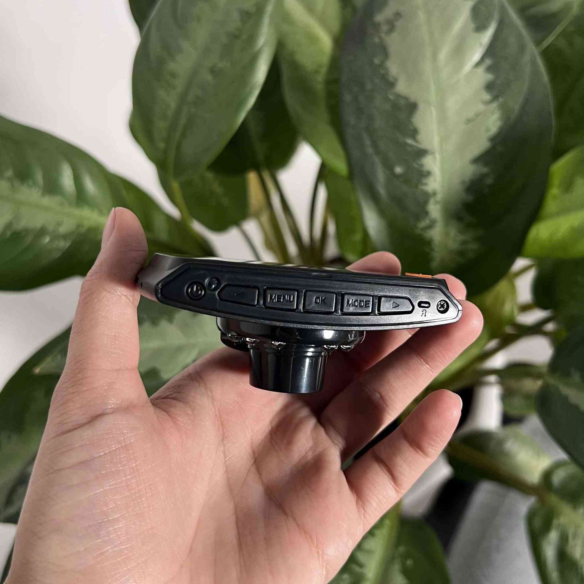 كاميرا سيارة Z-3060 بدقة Full HD 1080P مع شاشة 2.7 بوصة، توفر تصويرًا واضحًا وزاوية رؤية واسعة 170°. مزودة بـ G-Sensor لحفظ الفيديو تلقائيًا عند الحوادث، مع رؤية ليلية وكشف حركة. تدعم بطاقة Micro SD حتى 32GB، خيار عملي لتعزيز أمان القيادة. 🚗📹 دهوك, العراق


**إذا كنت صاحب هذا الإعلان وتريد حذفه لأي سبب، رجاءا أرسل رسالة إلى الدعم الفني**