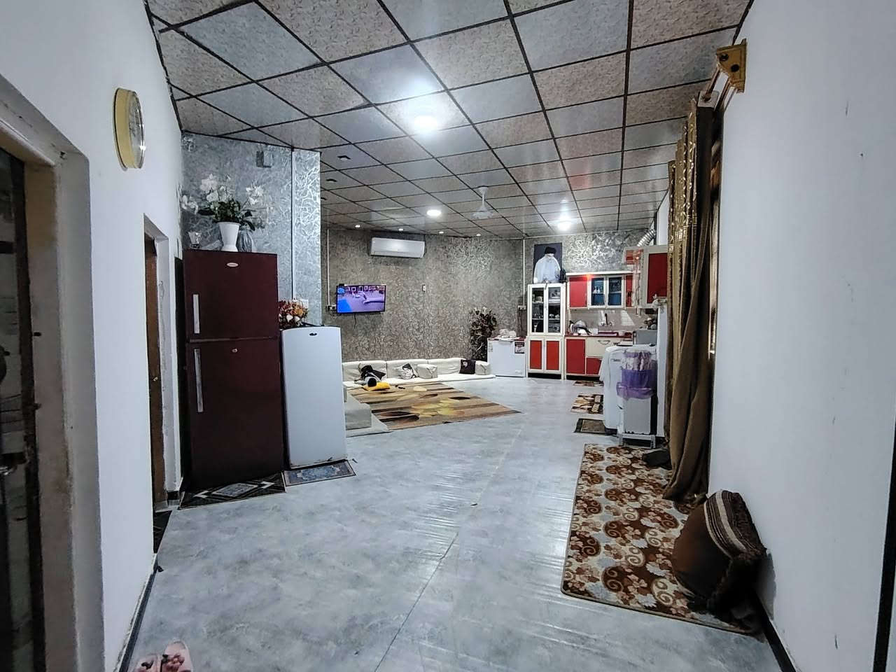 بيت في الكزيزة قريب صيدلية ماجد  طابقين فضله بلدية بيه معامله ضايعه المساحة ٨٠ م متر
 يبعد ١٠٠م عن شارع بغداد 
طابقين
الارضي ديوانية ٣م*٤م
هول صغير
غرفة منام ٥م*٤م
غرفة منام ٥م*٤م
مطبخ صغير
صحيات ومكان غسالة كبير
البيت كله مرمر والجدران سيراميك

الطابق الثاني مشتمل معزول بناء جديد ٢٠٢٢
صالة كبيرة ١١م متر طول
غرفه منام ٨م*٤م
صحيات مشتركة ٣م*١٢٠سم

للاستفسار والسعر
*********** اتصل وتدلل
