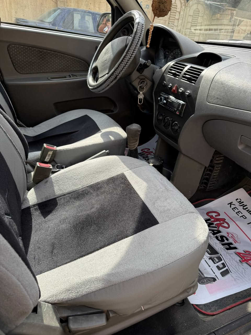 السلام عليكم سيارة تايبا (طيبة) موديل 2012 استلام الشركة العامة من الشركة بأسمي السنوية جديدة شرط التحويل السيارة ماشية 156 الف بدون ضرر اوصبغ فقط مكانتين بارد موضحة بالصور كير محرك تبريد وبدون حماوة شرط وبدون اي تحوير السيارة بلادي سيارة مامتعوبه داخل وخارج نظيف 
السعر 51 ورقة وبيها مجال بسيط
مكان السيارة موصل حي الميثاق 
غير متواجد على الفيس 
للاتصال ***********
