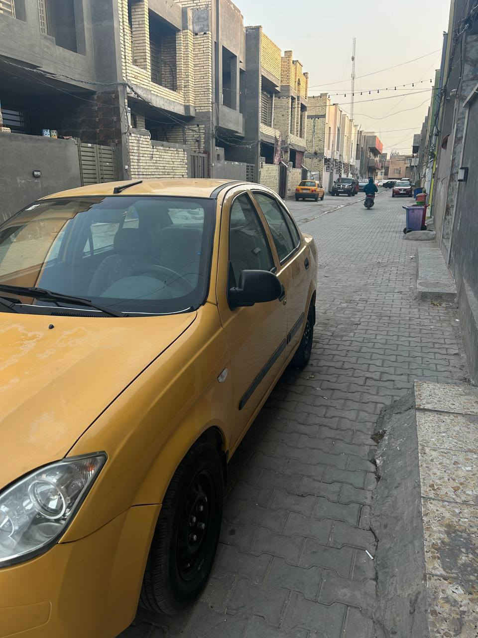 السلام عليكم سياره طيبه 2015 كير ومكينه خير من الله نكره سلف  مكفولات بيها جاملغ مبدل ايمن السياره احلى من الصور بل الواقع السعر ٣٥ وبيها مجال قليل حك الجيه عنوانها بغداد الشعله قطاع ١٥ ***********
