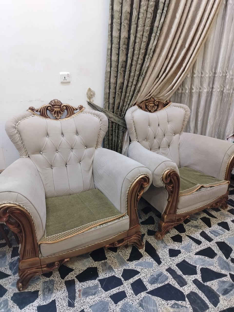 قنفات للبيع للاستفسار *********** المكان الغزاليه الكفائات
