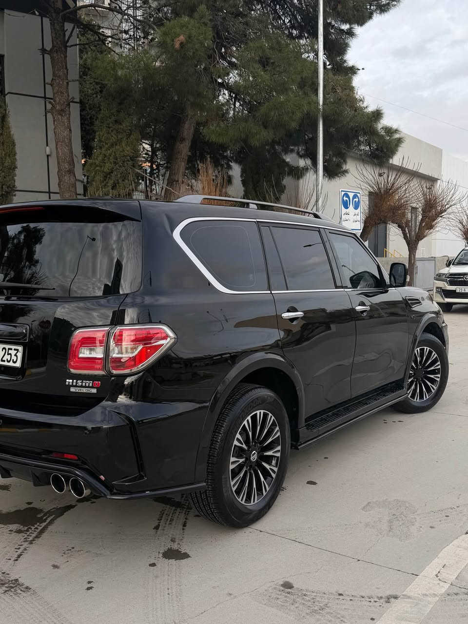 بسم الله الرحمن الرحيم  

نيسان  ارمادا   وارد امريكى  2017     فول ماعدا  فتحة  🖐️

🔴 سياره   بس  جملغ  خلفى  سايق  صبوغ  🖐️

🔴 كير و محريك و صدر  كلة  مضبوطة  شرط
🔴 سنوى   بسمى   
🔴   مواصفات  فول ماعدا  فتحة
{ بصمه - كاميرا - حساس - ستيرن كهربائى - سنوق شفط
- كشنات هيتر - 7 راكب - داخل مشمشى - فورويل }
-----------------------------------------------------

🔴  سعر        188  💵
🔴  مكان      سليمانية  🌇
🔴  رقم       *********** ☎️
----------------------------------------------------- السليمانية, العراق
