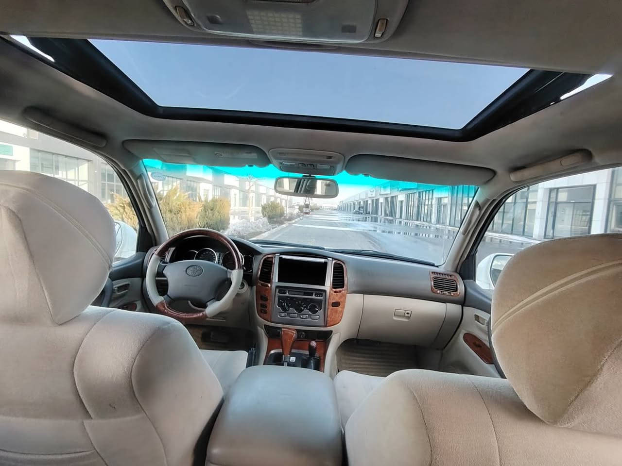 تۆیۆتا لاندکرۆزەر مۆدێل 2007مواسەفات GXRفول V6سڵایت فڵچەو هۆک سەلاچە ناوفۆڕمیکا کوشن شاموا دەبڵ ئەکسل سێڕیز ناوزەرد لەچوانی بێ قسورە ماڵی دۆستە تەنها 170هەزاری هەقیقی ڕۆیشتوە لەزگەی بیلاد نەسوتاوە بێ بۆیاخ بێ کراوە بێ تەرزە چوار تایەیی لۆکی لەژێرە سەنەوی تازە ڕەقەم باریک مەکینەو قەباخی نەکراوەتەوە گشت گیانی بەشەرت دیناری مەسرەفی نیە سعری 248$مەچال *********** كركوك, العراق
