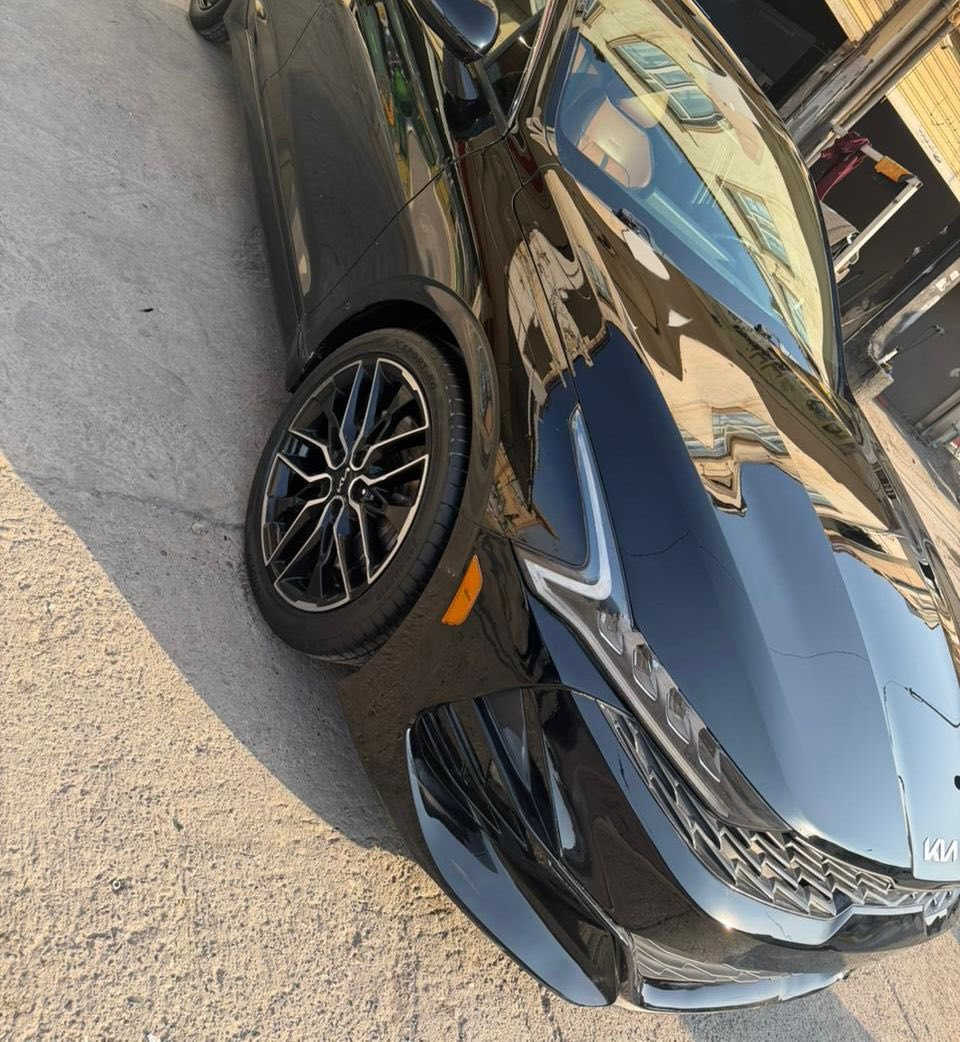 كيا K5 GT موديل 2023 
محرك: 2.5  turbo 
٢٩٠ حصان
مواصفات GT فول
السيارة بيهه قطعة وحدة
السعر : ١٨٨ 
للأستفسار : ***********
