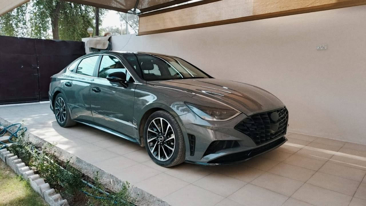 صلّوا على النبي ﷺ

 الحلوه للبيع او مراوس بيكم فورد f150 و رام  والفرق موجود ويفضل  v8 

مكلف الاتصال ع رقم او واتساب
---
سوناتا 2022 لمتدد LIMITED اعله فئة Vib  ع ايدي اني استوردته من 22 
ماشيه 52 الف كيلو حقيقي يعني مالك واحد ع وضع شركه 
                        ----------------------------
ضرره طخات بلجاملغات لا ايرباك سستم بلادي ولا لغد ولا شاصي راح انزل صور حادث وهنا بيه باب صبغ اثر طخه بلباب لون سموك مميز 🩶 وسونار موجود بلصور 
•الرقم : بغداد حرة بسمنه شرط تحويل 
•المواصفات :
▪️المحرك: 1.6L توربو (اربعة سلندر)
▪️حجم الويل: ويل كب حجم 18 مع طقم تايرات بحالة ممتازة
▪️لايتات زينون اصل مع حاجب LED مع اشارة LED
▪️بصمات عدد 2 للأبواب مع بصمة تشغيل
▪️عداد ليزري داتاشو على الزجاجة الامامية
▪️قمارة بانوراما
▪️نظام 5 كامرات
▪️رادار امامي مانع تصادم
▪️حساس امامي
▪️حساس خلفي
▪️رادار جانبي (نقاط عمياء) بالمرايا الجانبية
▪️شاحن لاسلكي
▪️گير شفتر بالستيرن للتحكم بالگير العادي
▪️اشاير بالمرايا الجانبية
▪️كامرة خلفية دوارة اصل مع الستيرن
▪️شاشة الدشبول حجم كبير للتحكم بأيعازات السيارة + كار بلي + أندرويد اوتو
▪️كشنات السيارة جلد اسود اصل
▪️گشن ذاكرة (خزن ميموري) لكرسي السائق
▪️تحكم فول كهرباء لكرسي السائق والراكب
▪️تدفئة وتبريد للگشنات الأمامية
▪️تبريد قطعتين امامي وخلفي
▪️گير لمس
▪️نظام تحريك ورگن السيارة عن بعد من خلال البصمة
▪️خمسة وضعيات للقيادة
▪️تشغيل عن بعد
▪️سستم صوت BOSE بواقع 12 سماعة في المركبة
▪️سايد بريك دگمة
▪️تحكم ستيرن جهتين بلوتوث وحاكية وكروس سرعة وتحكم صوت 
▪️نظام ABS مانع انزلاق

بدون اي نقص جاهزه والحمدالله وحره مومعوقين والي يعبر منشور كلشي موجود بلسوك 

سعر 165 ورقه ومجاله بسيط  الاستفسار اتصال ع الرقم *********** رائد
