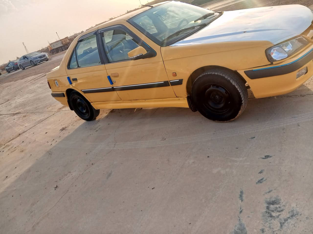 السلام عليكم بيجو بارص موديل 2012مكينه وكير خير من الله صدر وحدايه جديد تخم تأير  تبريد ثلج كهربائيات كله شغاله مصفره هيئه وغرمات تحويل مباشر السعر 28وبي مجال مكان واسط كوت مركز مدينه الاستفسار ***********
