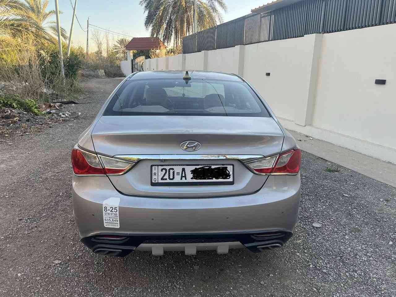 سلام عليكم للبيع سوناتا 2012 وارد خليجي كوري محرك 2000 محرك وكير حداديه بحاله جيده مواصفات تجي                                     
حساسات +قطعتين تبريد و اشاير بلمري تدفئة كشنات 
مري شفط تخم تاير جديد السياره بصمه فول عدا الفتحه بيه اربع قطع صبغ جهه السائق رش بدون معجون السعر 92$ وبيه مجال الاتصال على الرقم ***********
