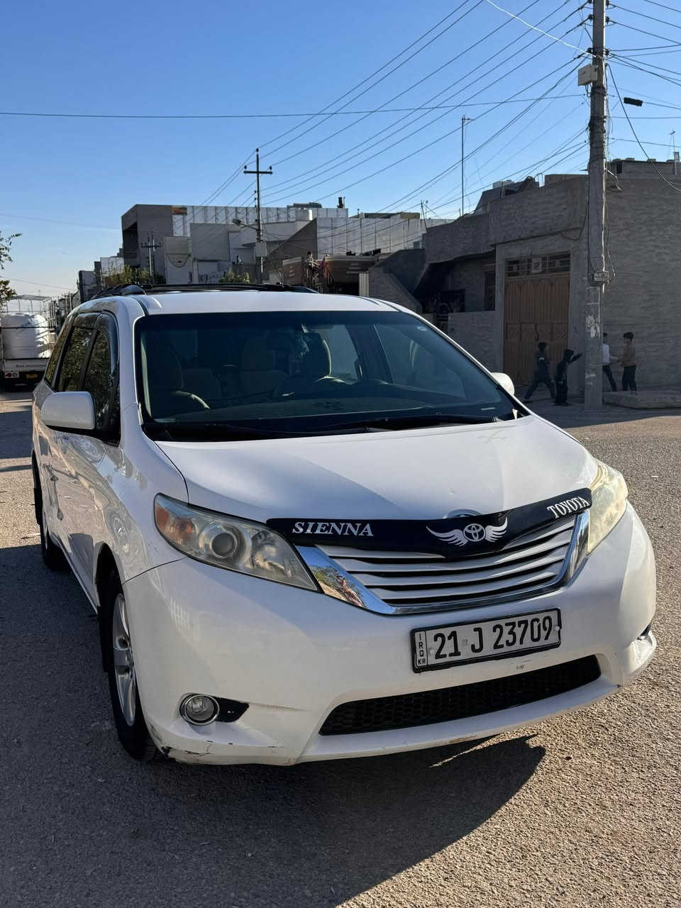 سلام عليكم
تويوتا سينا 2017 
لون ابيض 
رقم سليمانية 
الضررجاملغ خلفي جهة السايق 
وبيها شخط باب سلايت بدون صبوخ 
مكان السيارة سليمانية 
محرك وكير بشرط 
السعر 190 مجال
5TDKZ3DC2HS805950
***********  / ***********
